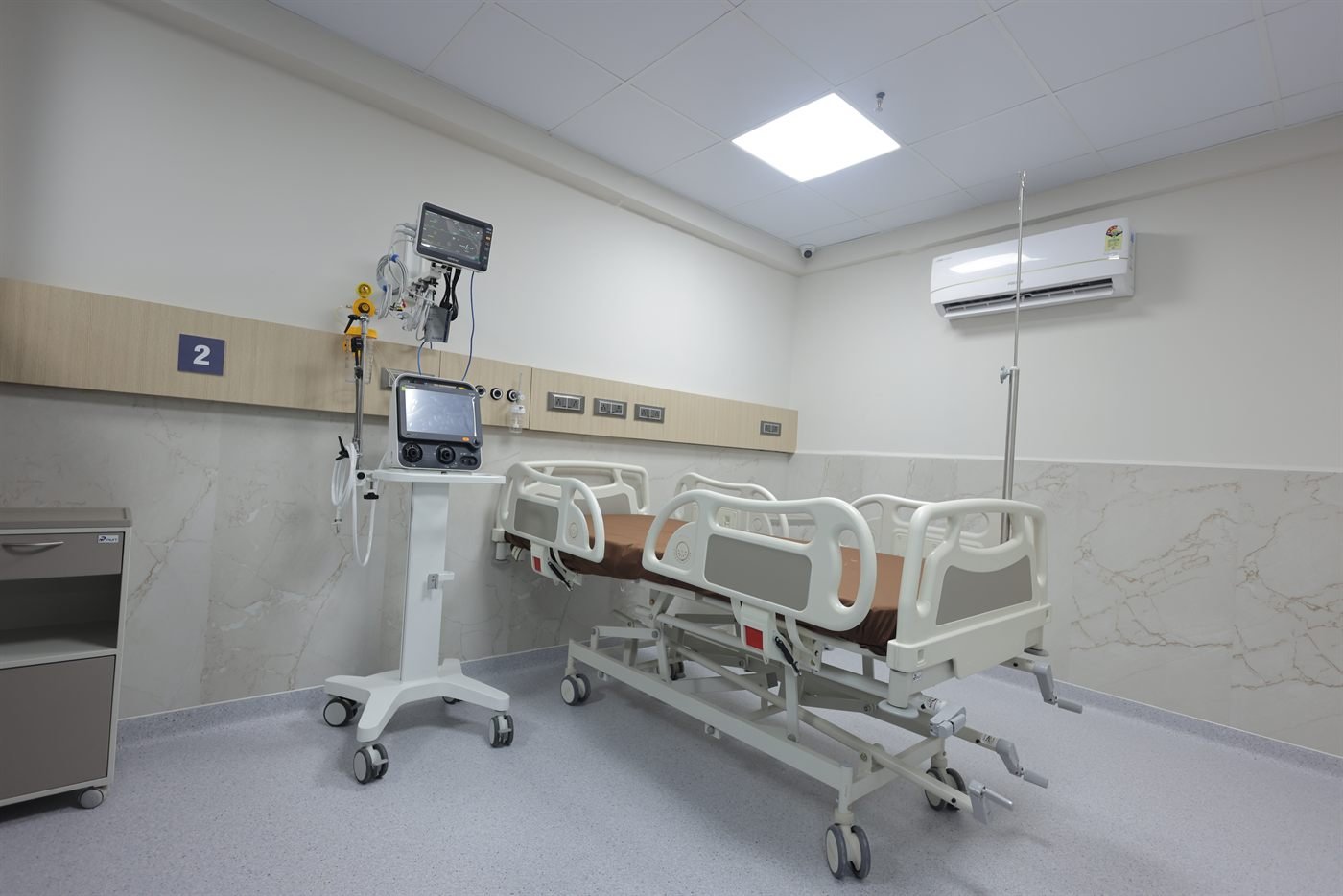 Intensive Care Unit - Atlas Hospital Gandhidham