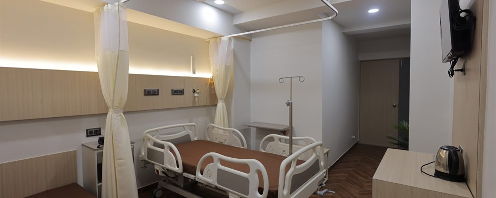 Private patient room at Atlas Hospital Gandhidham